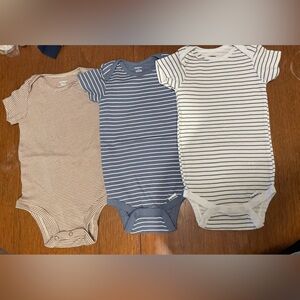Set Of 3 Onsies Size 18m
